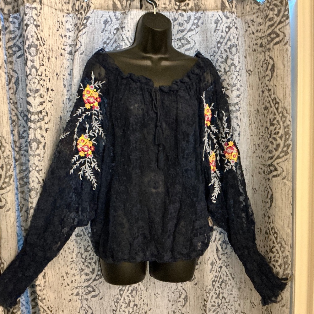 Free People Top. Large. Black